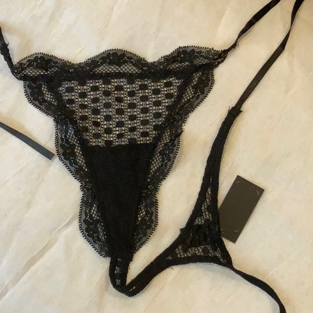 String lace thong - Picture 3 of 3